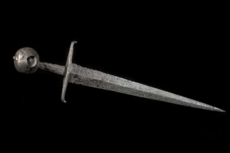 Épée de chevalier provenant du groupe de Castillon © Benjamin Regnier - mairie de Bordeaux