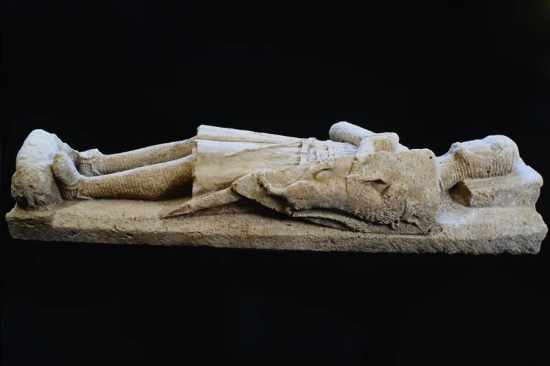 Le gisant du chevalier au lion couronné © Bernard Fontanel - mairie de Bordeaux