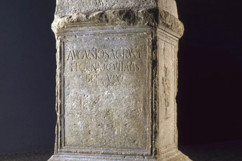 Autel à la tutelle © J. Gilson, mairie de Bordeaux