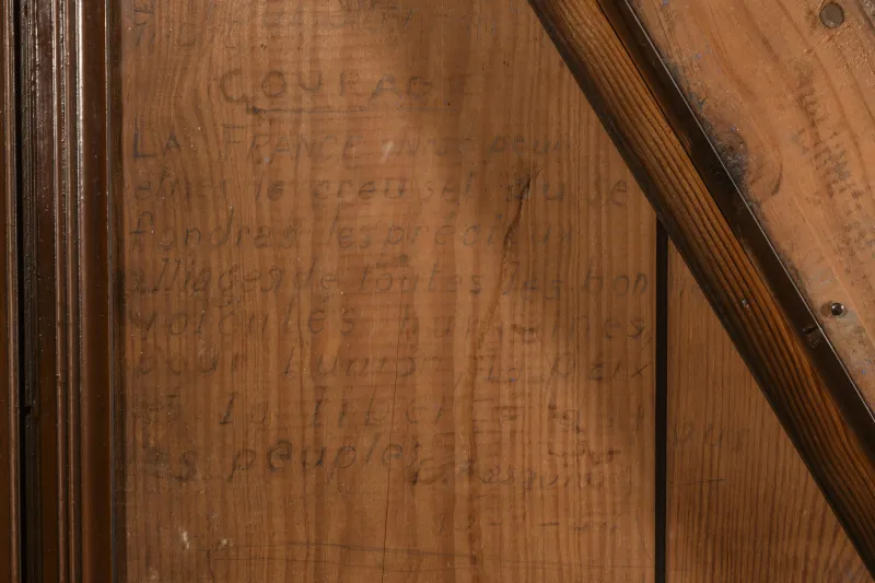 Porte de la Gestapo de Bordeaux © Lysiane Gauthier - mairie de Bordeaux, collections Centre national Jean Moulin