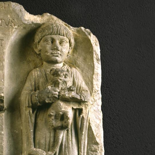 Stèle funéraire de la fillette de Laetus