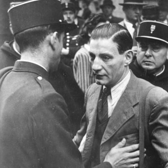 Arrestation de personnes juives, ou considérées comme telles, par la Police française - août 1941