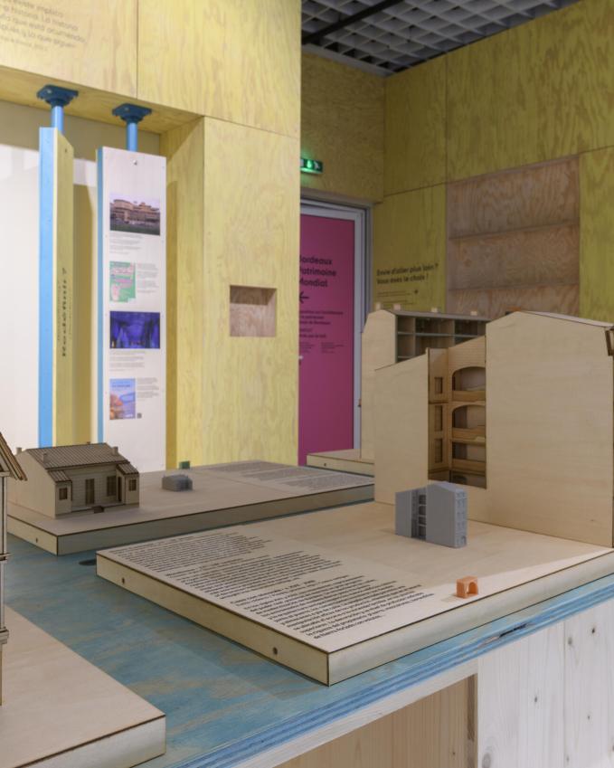 Vue du centre d'interprétation, section Patrimoine vivant. 