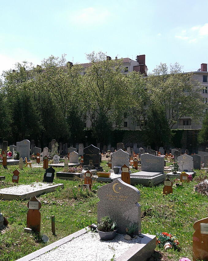 Cimetière musulman à Lyon 