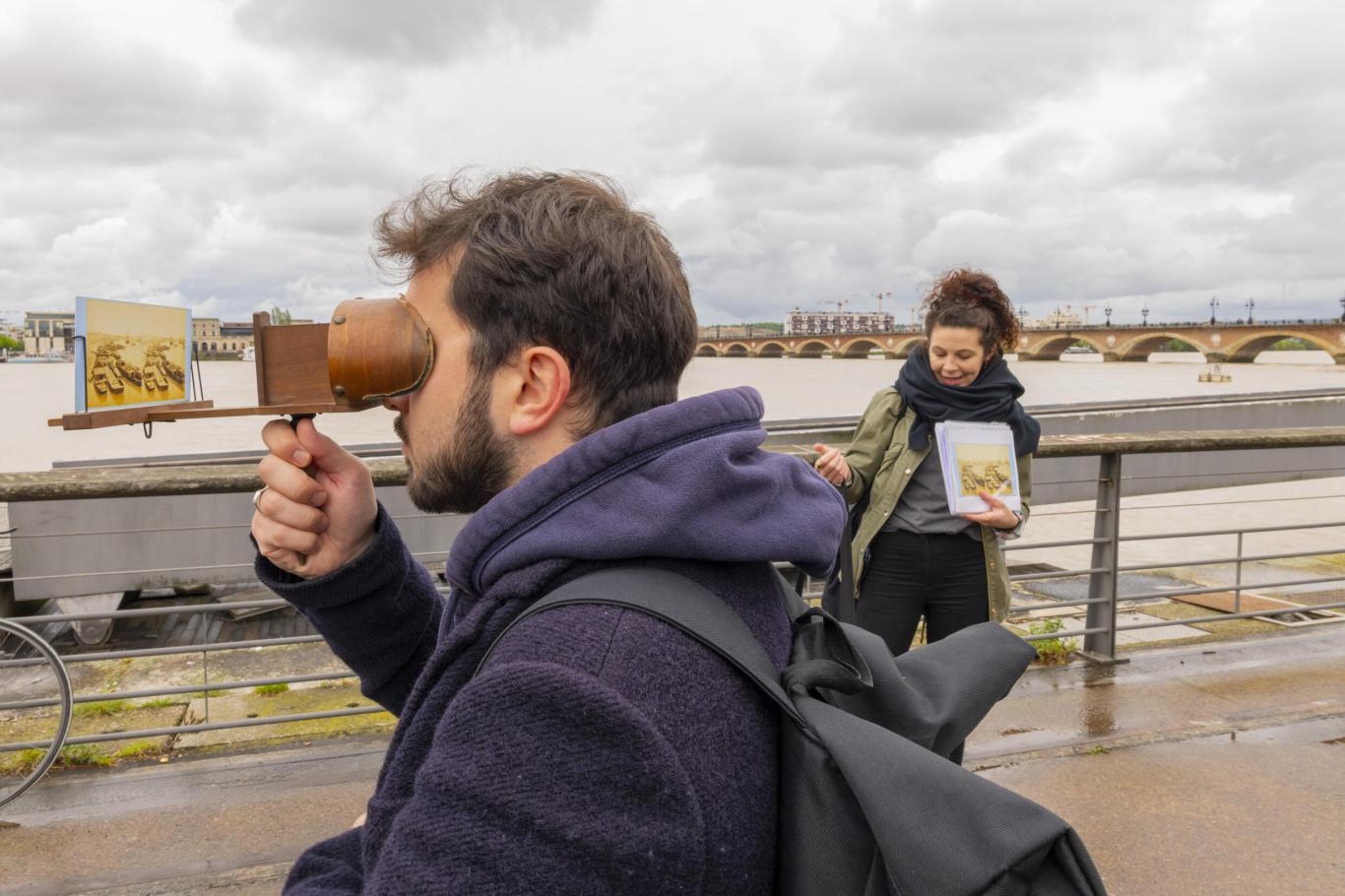 Découverte de la stéréoscopie sur les quais de Bordeaux, en bord de Garonne