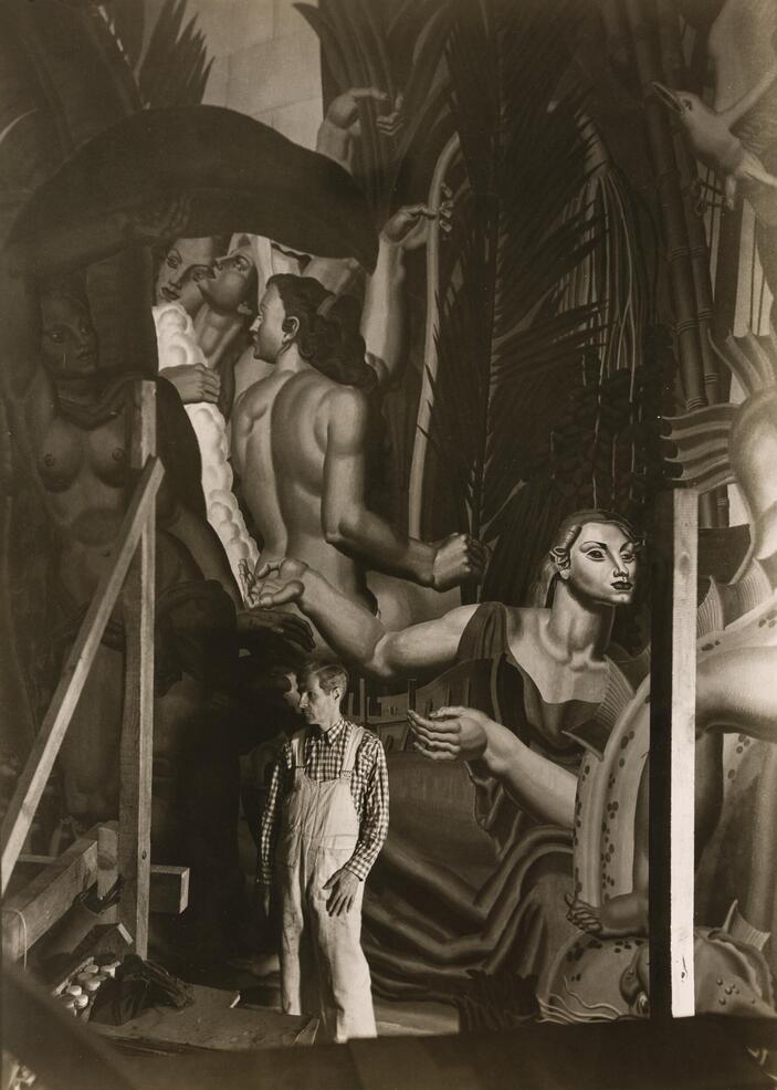 photo de jean Dupas devant une oeuvre à lui