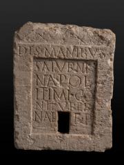 Épitaphe de Saturnina (71-150 p.C.)